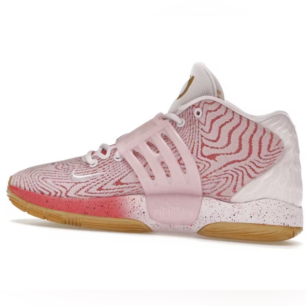 KD 14 aunt pearl. Excellent used condition. Only used on basketball indoor court